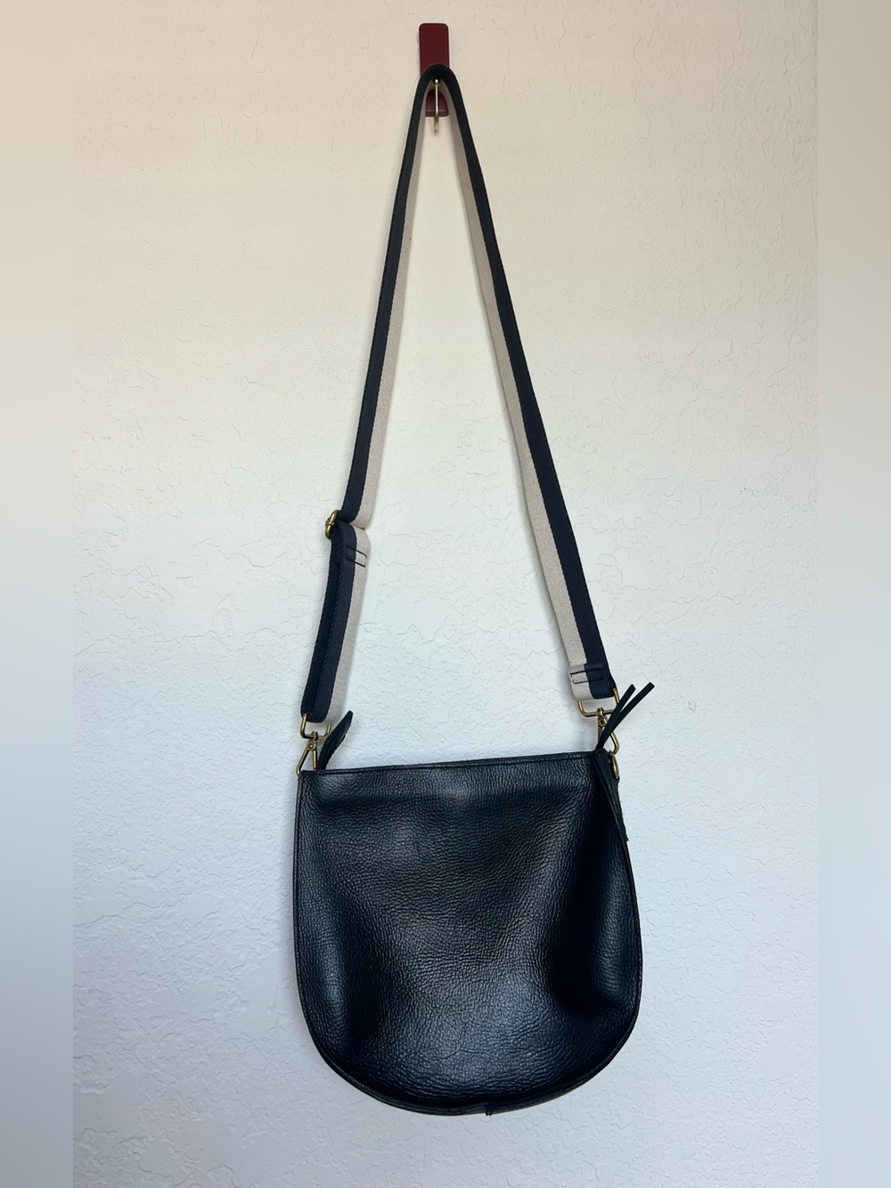 Madewell the Transport Saddlebag Black Cow Leather Shoulder Bag BlackWhite Strap